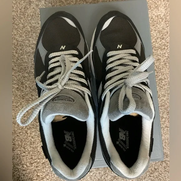 New Balance 2002r Gore-tex size 9 - Picture 8 of 8